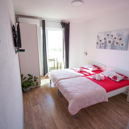 Ferienwohnung Studio Apartman M&F Split Exterior foto