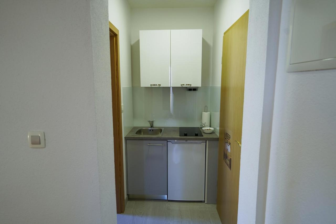 Ferienwohnung Studio Apartman M&F Split Exterior foto